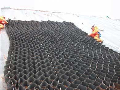 Typar Geocell GS - Slope Stabilization - GS-350/100