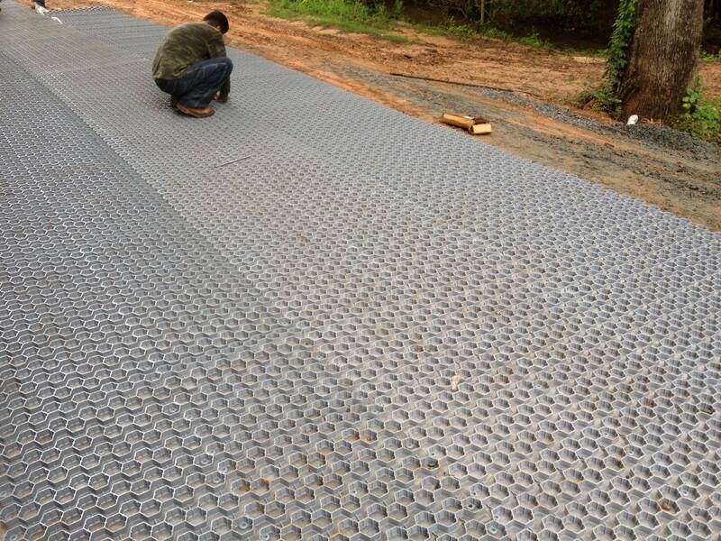 洋楽 Hellbound/gravelust NDS EZ Roll Gravel Pavers - GP4X150T - 4' x 150' Roll - Tan